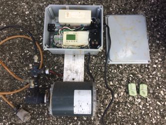 Misting system timer/motor w/2 remotes