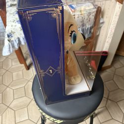 Brand New Disney Treasure From The Vault January Lady 