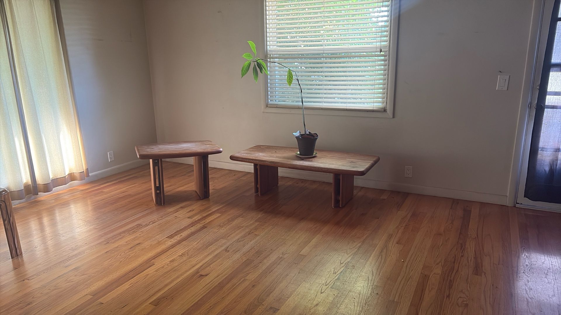 Table Set.