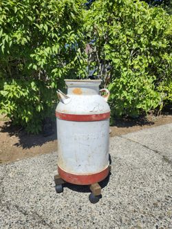 Dairy Gold Milk Container 