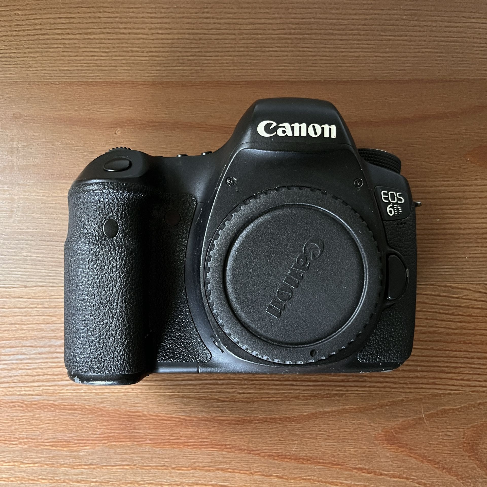 Canon EOS 6D DSLR (1/2)