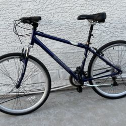 Schwinn Bycicle, SCHWINN TRAILWAY BIKE IN EXCELLENT CONDITION 