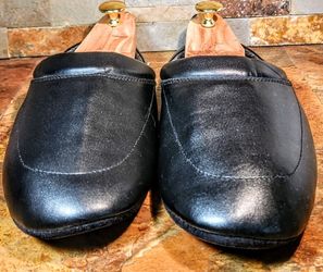 Black ( MT-Brand )-House Slippers •Style : Baldy Blk • (Size : M- 9 /10 ) • All Man Made Materials • Shoe Trees Not Included • No Box New Never Worn. 