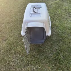 Dog/cat crate for small size animals to go