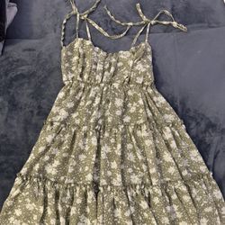 The Sunday Dress Sage Floral Tiered Minidress 
