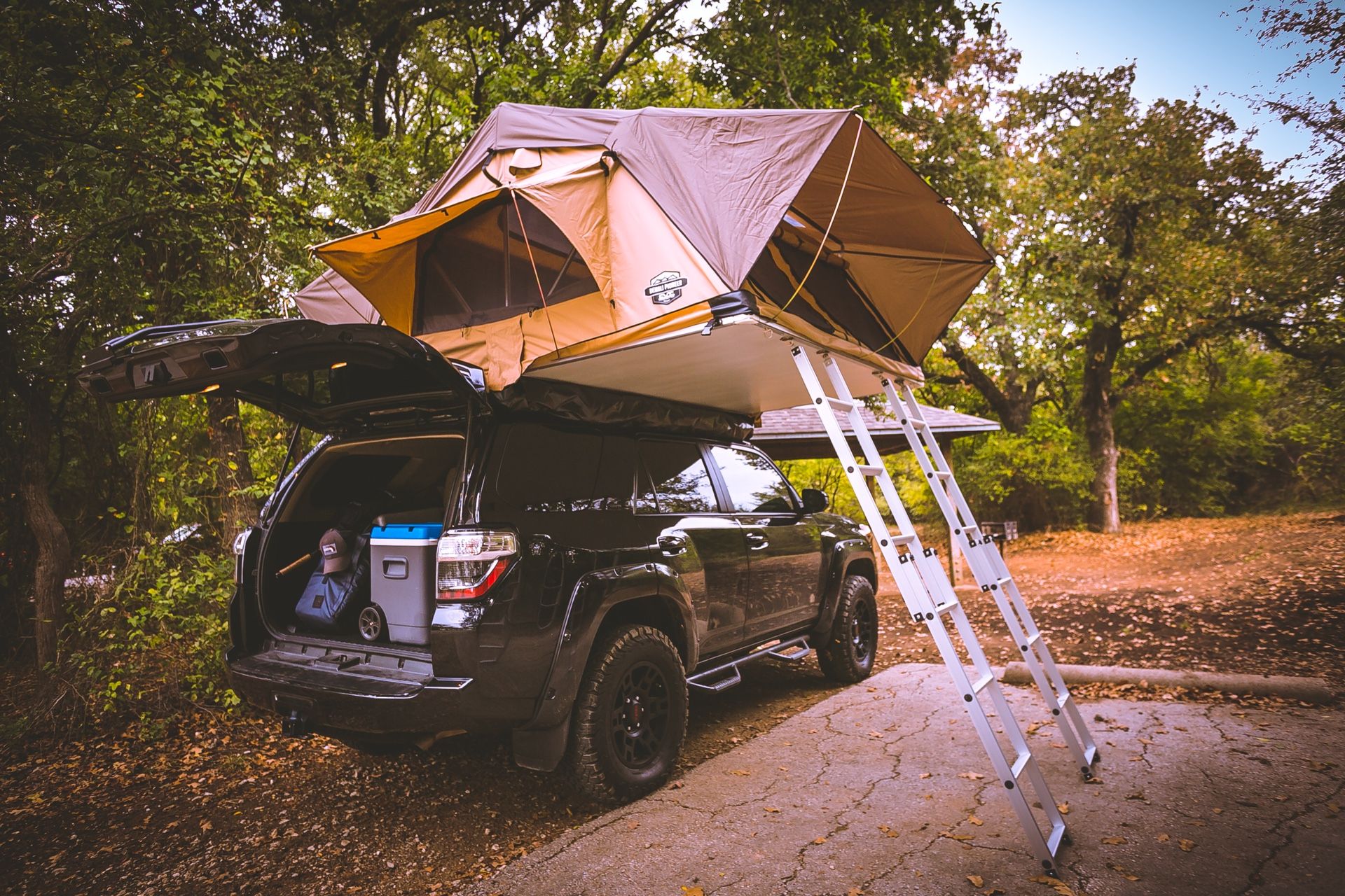 CVT Denali Roof Top Tent for Sale in Burleson, TX - OfferUp