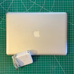 MacBook Pro 13” Mid 2012 – 16GB RAM – 500GB – Charger
