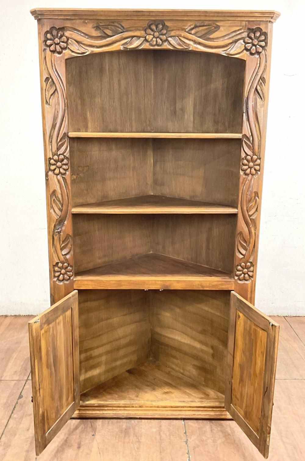 Corner Shelf