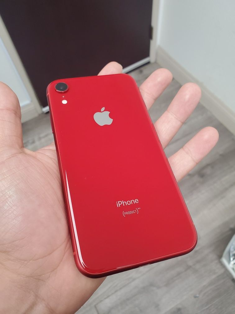 IPHOME XR...64GB. TMOBILE AND METRO PCS