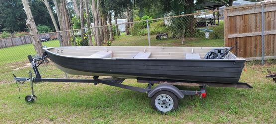 15' Aluminum Jon Boat, Trailer & Merc Motor
