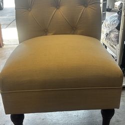 Accent chair