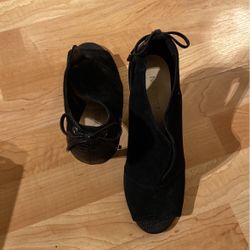 Women’s Nine West Black Heels - Size 8.5