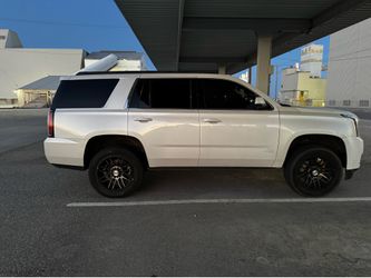 Yukon 2017 slt