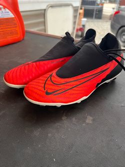 Nike soccer cleats phantom Gx size 8.5