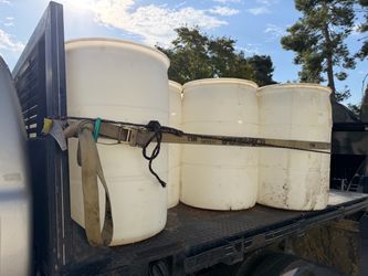Barrels / Barriles
