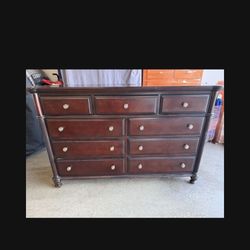 Cherry Wood 9 Drawer Dresser