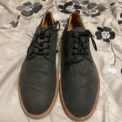 TOMS Navy Blue Oxford Canvas Shoes – Size 10