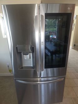 30 cu. ft. Smart InstaView® Door-in-Door® Refrigerator with Craft Ice™