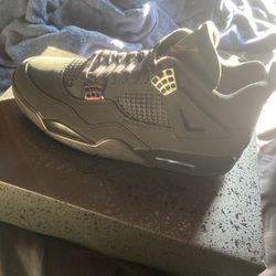 Jordan 4 “Black cats”  Sz 10.5 And 11 