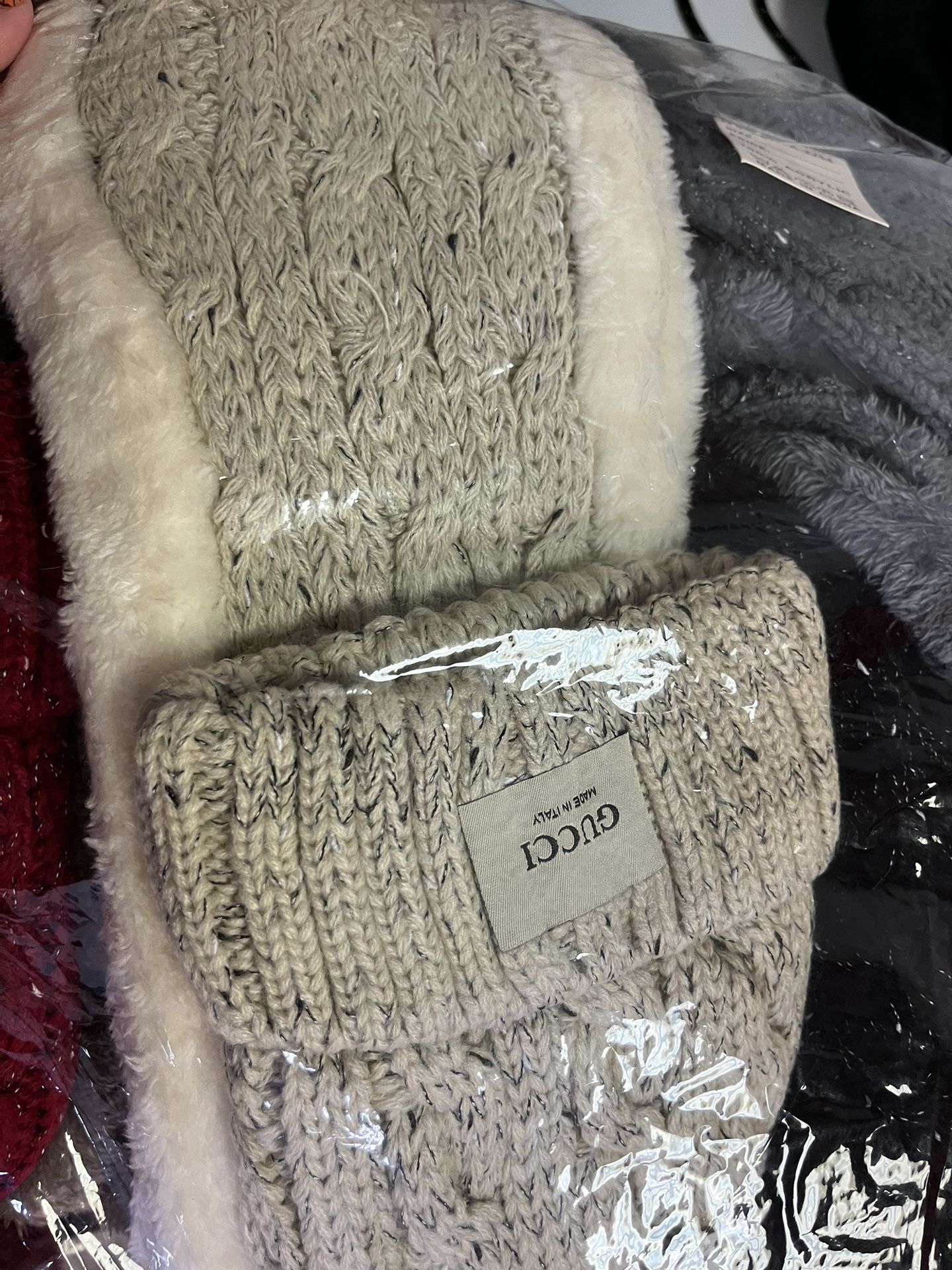 Gucci Hat And Scarf (Grey)