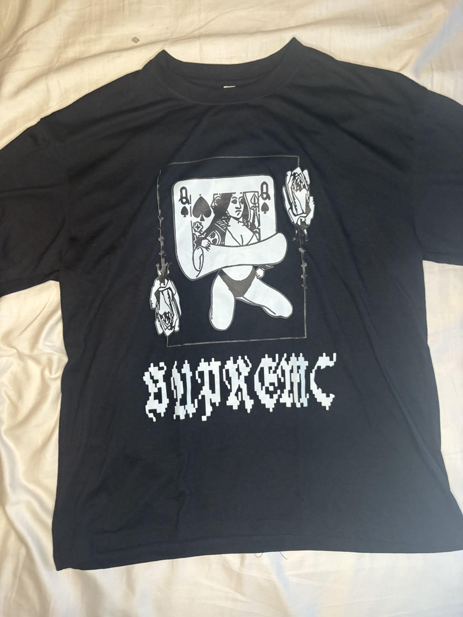 SUPREME TEE