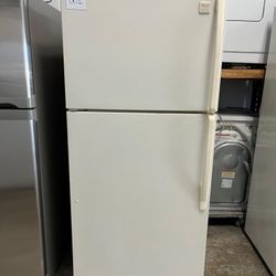 Whirlpool Top Freezer Refrigerator (Off White )