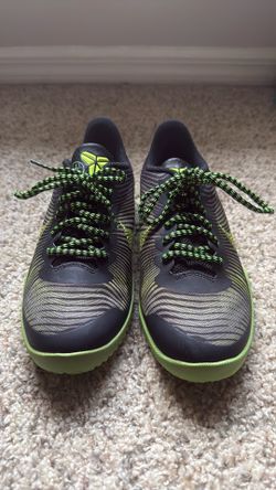 Size 7 youth Nike Kobe Mentality 2