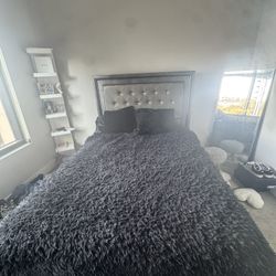 QUEEN SIZE BED WITH MATRESS AND BOX SPRING INCLUDED.
