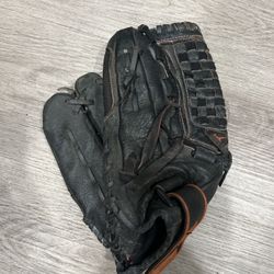 Mizuno baseball ⚾️ glove 12” (lefty)
