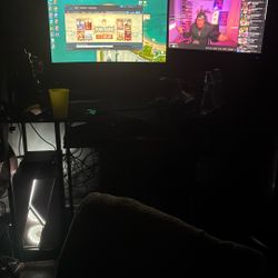 Pc & Monitors (Read Desc)