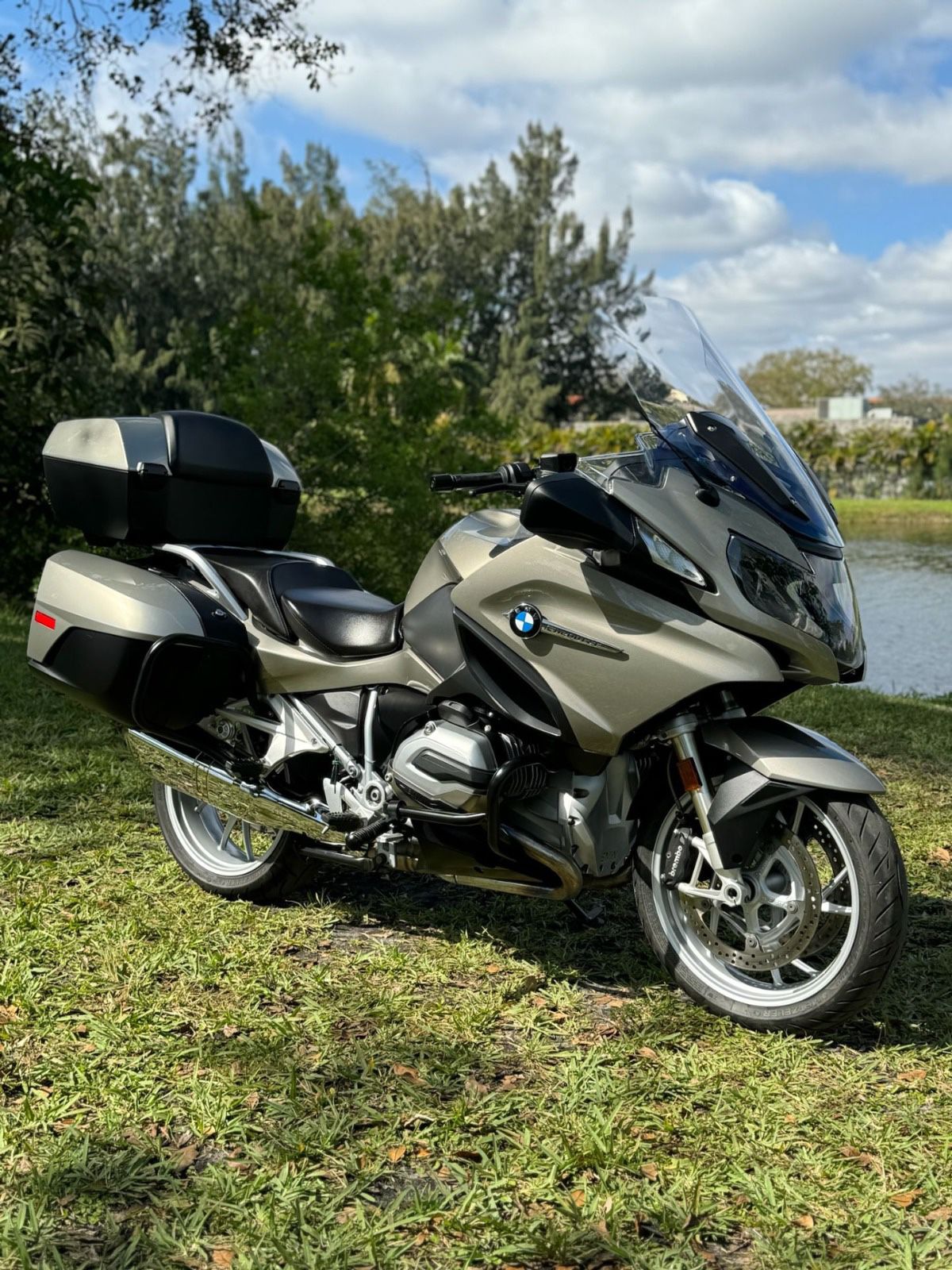 2016 BMW R 1200 RT MOTORCYCLE 
