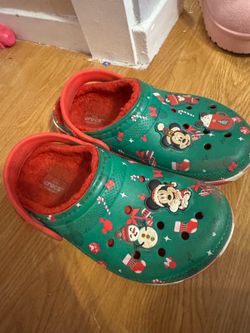 Girls Christmas Crocs size 2