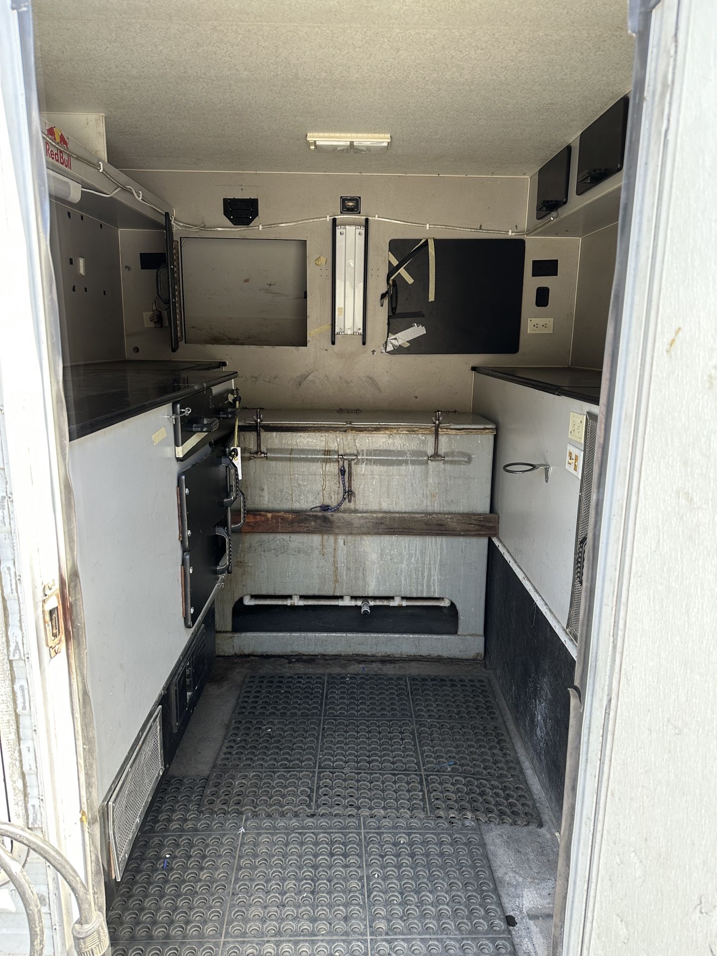 Six Pac Camper Darkroom Set Up for Sale in Benicia, CA OfferUp