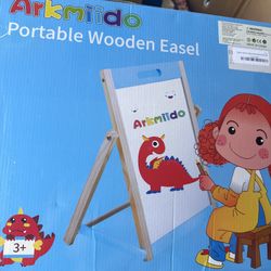 Portable wooden easel NIB