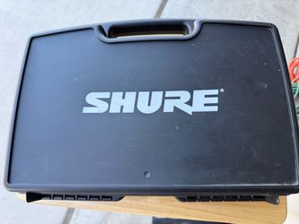 Shure PGX4 Wireless Microphone System – PG58 Mic – Complete with Case