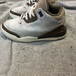 Size 2Y Boys Jordan 3 Retro Palomino 