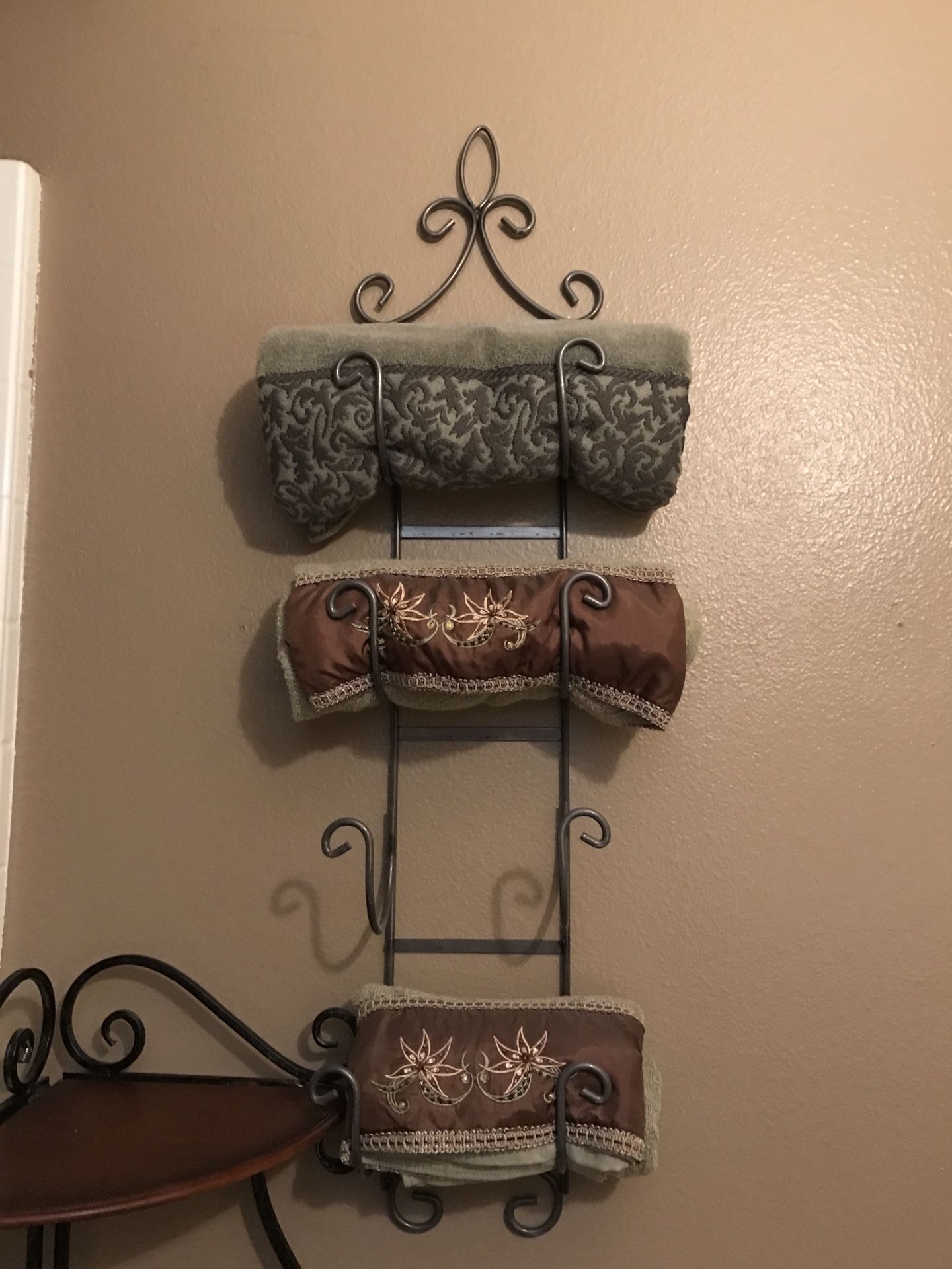 Home interior decorative rack