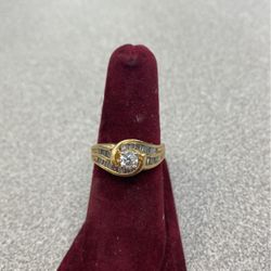 Ladies 14kt Ring 