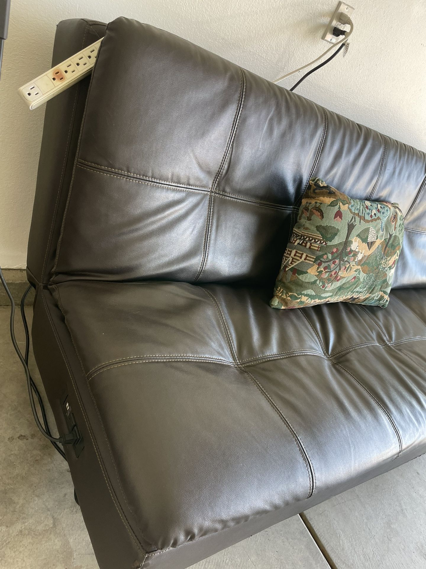 SERTA FUTTON SOFA BED COUCH
