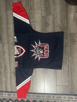 Vintage 90's Pro Player New York Rangers "Lady Liberty" Jersey Size Medium