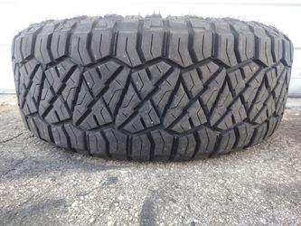 ONE USED TIRE 265/65/17
