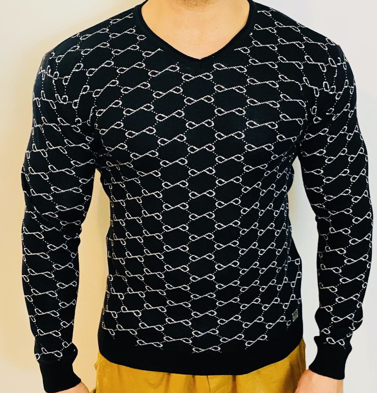 Brand new High End Unisex designer sweater for sell