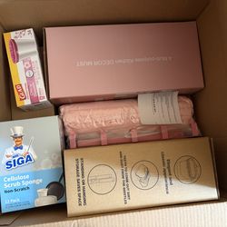 All pink decor ( & a queen size bed set)