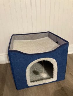 Cat Bed/hideout/scratching post.