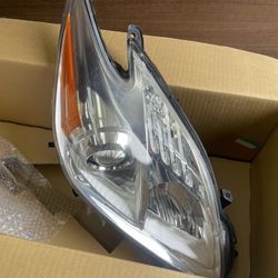 2015 Toyota Prius Headlight