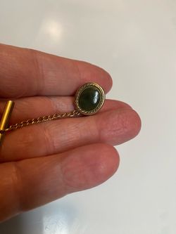 10k Gold and Jade Tie Tac