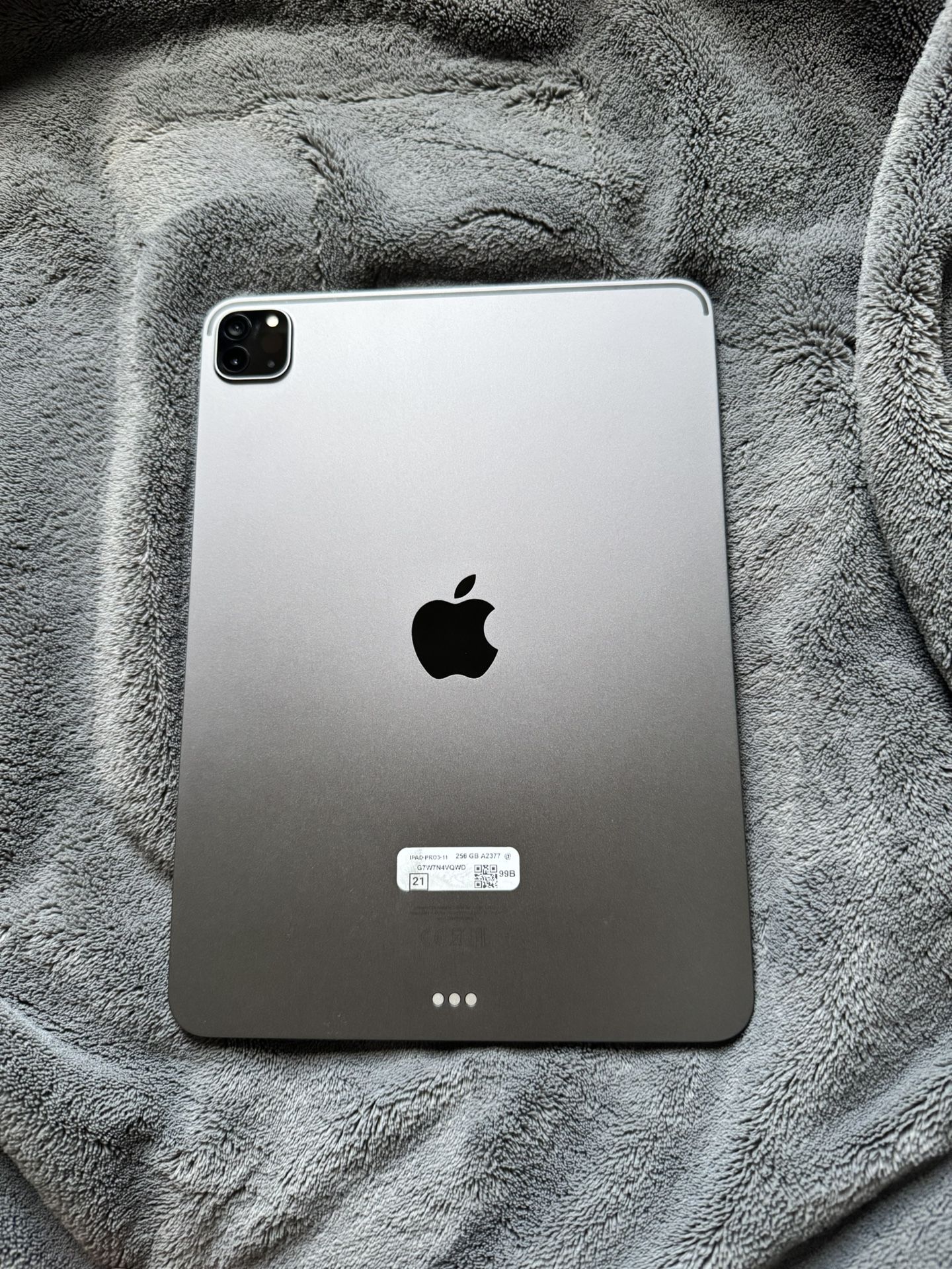 New iPad Pro M1 256gb