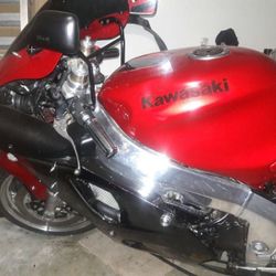 1999 Kawasaki ZX-7R