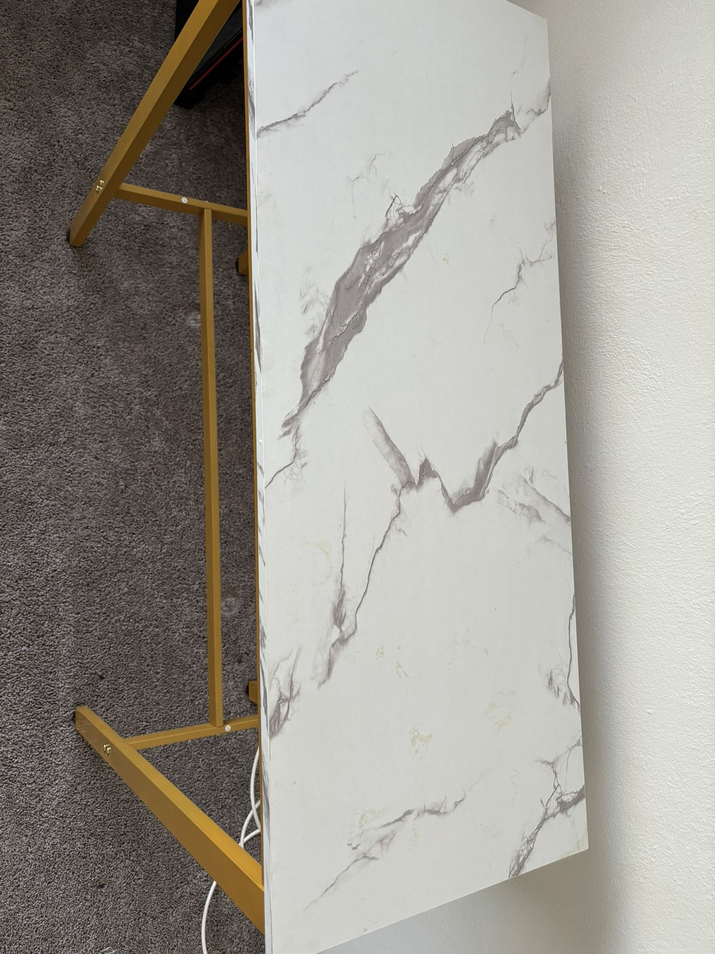 Marble Table Gold