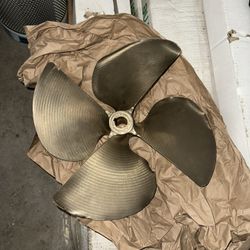 Boat Propeller Off 21 Foot Malibu - Needs Repair